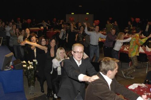 Papkasseshow er danmarks sjoveste firmafest underholdningsshow